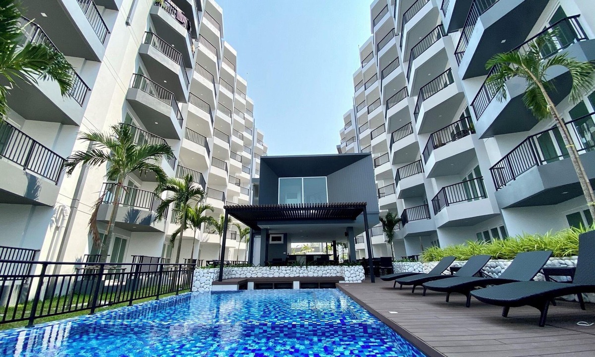 Kram Condo | Family for 5people, 2 pools, AC, Kitchen, Fitness and near the beach