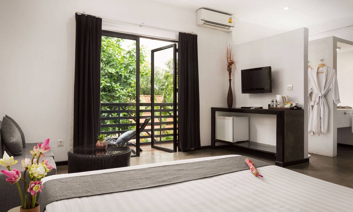 Siem Reap Resort | Family Room: 1double & single bed - free breakfast