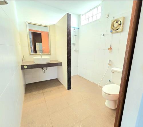 Ban Chang Apartment | Family room XL