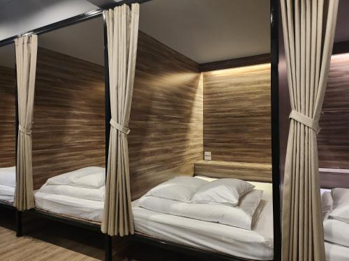 Khlong San Hostel | Fellows House