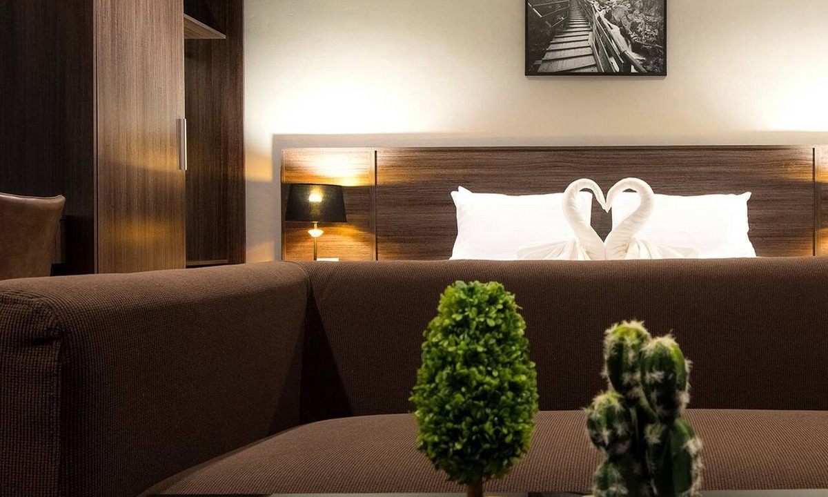 Phetchabun Hotel | Feungfah Litz