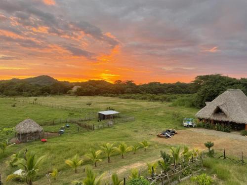 Jiquelite Hostel | Finca Buena Vida Hostel