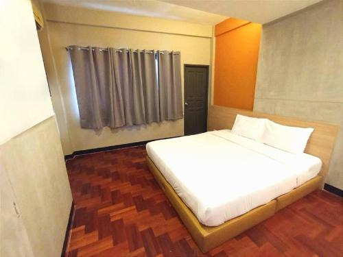 Bang Rak Apartment | GO INN Silom BTS Surasak สถานีสุรศักดิ์