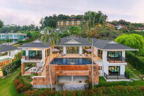 Pa Klok Villa | Golden Horizon Villa