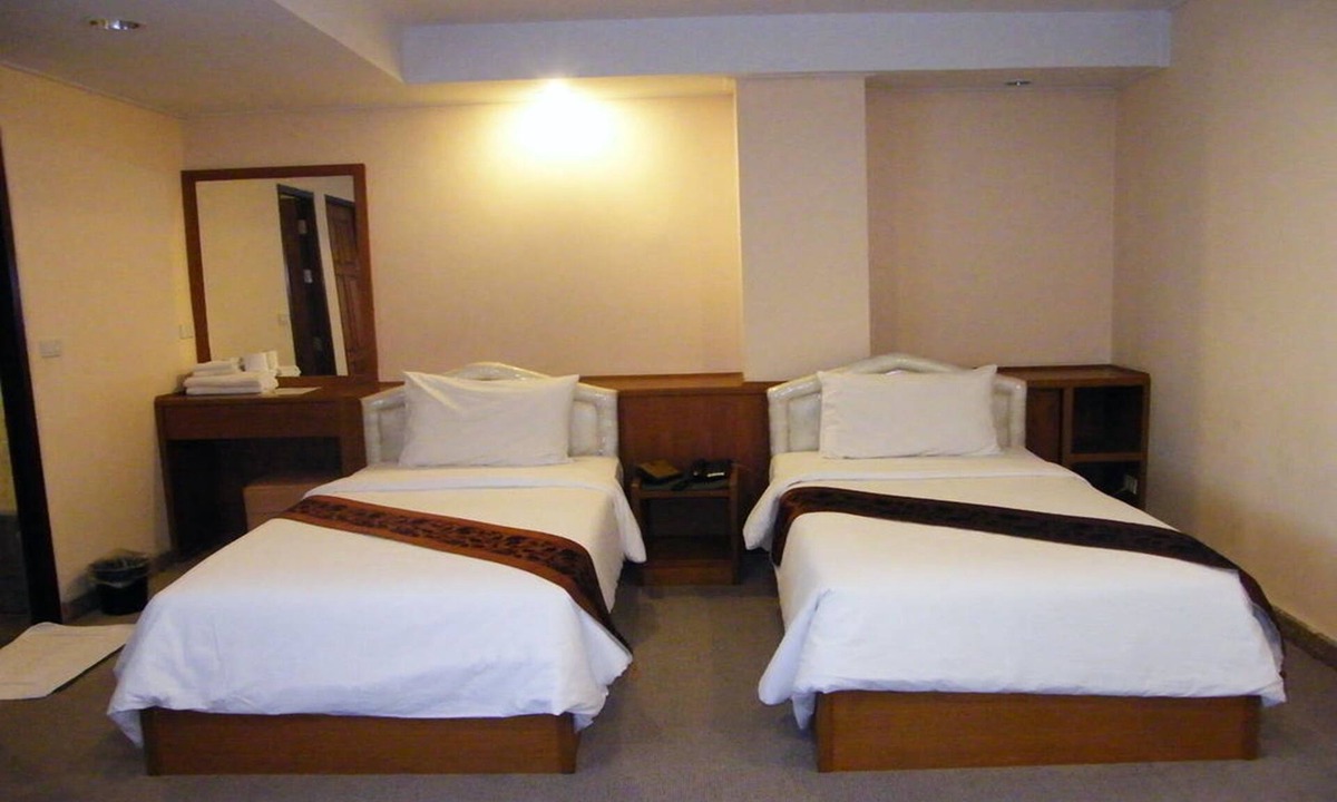 Sing Buri Hotel | Grand Leo Hotel