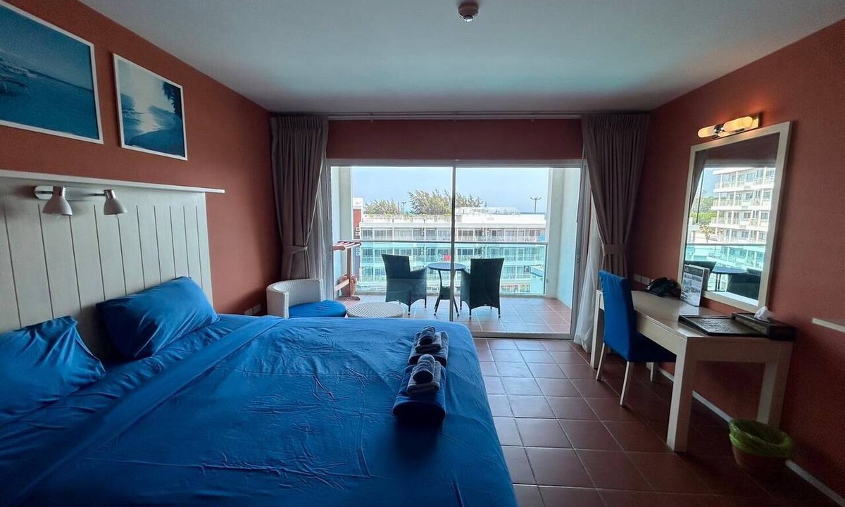 Kram Hotel | GrandBlue Resort