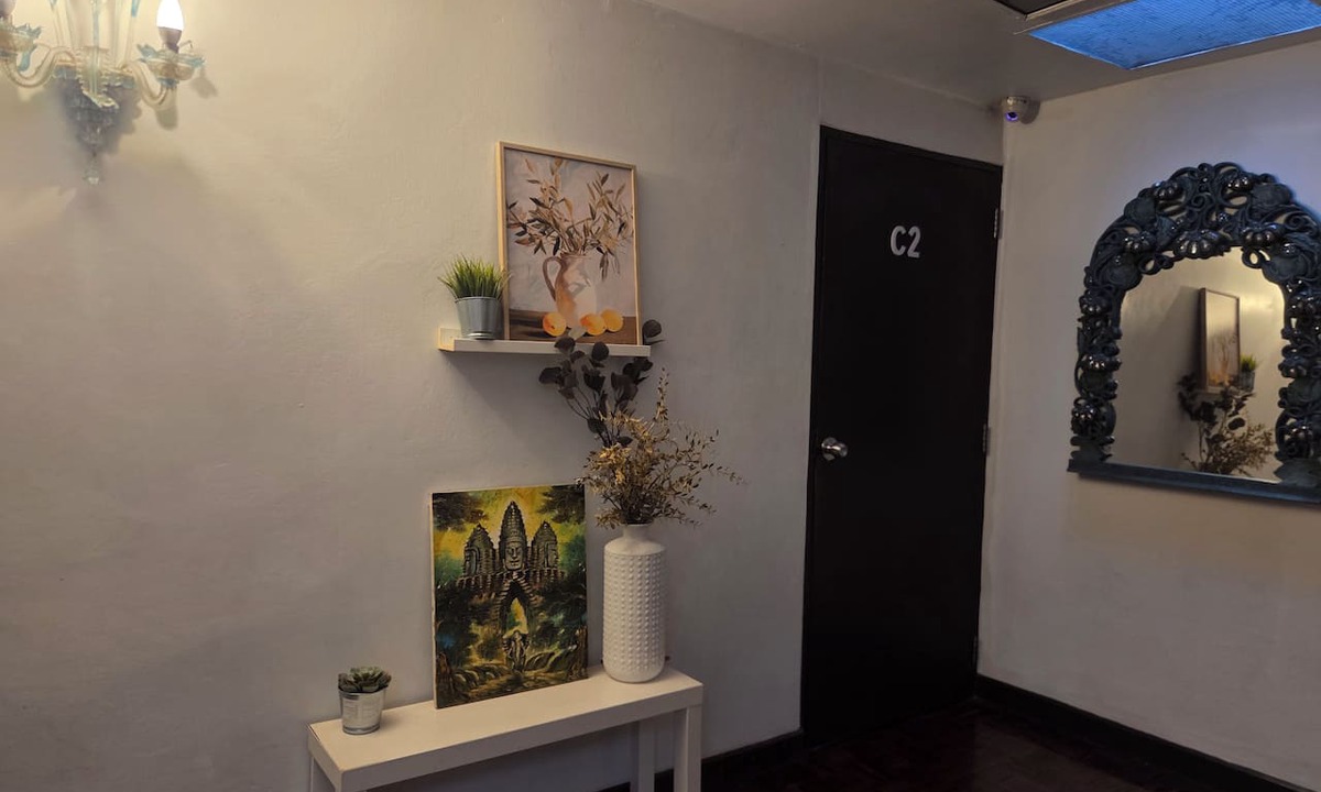Bangkok Central Business District Hostel | Home16 Hostel 16