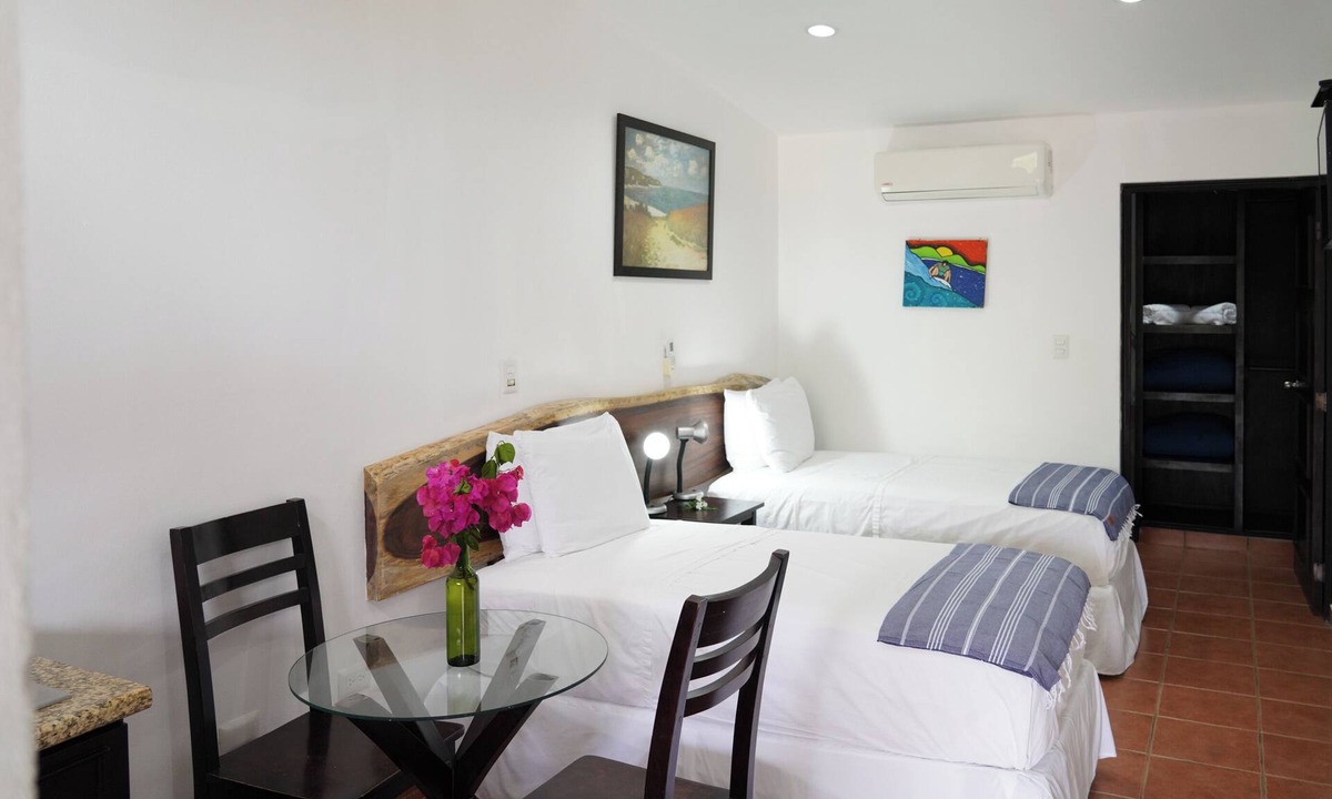 Playa Gigante Hotel | Hotel Ingigante Poolside Family Room
