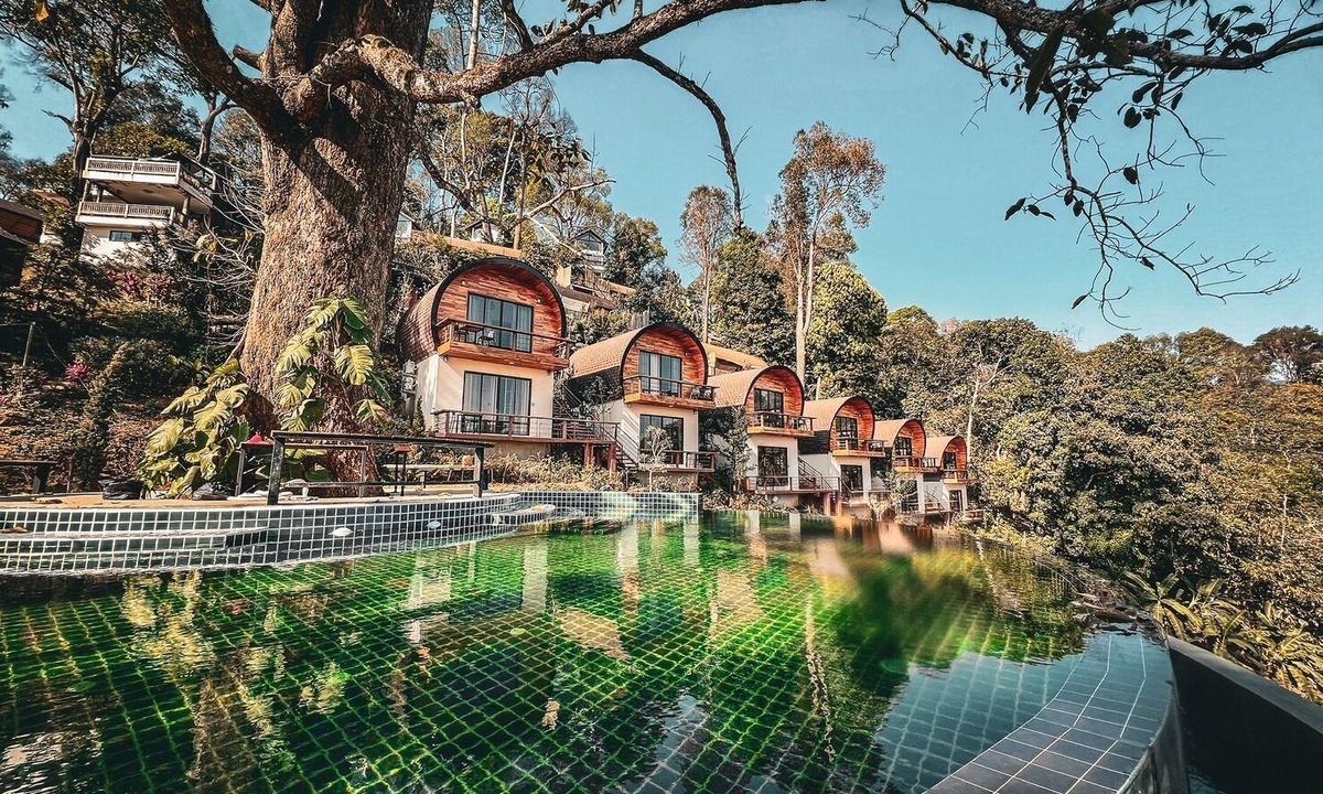 Mae Taeng Hotel | Hotel stay on cloud uphill Chiangmai with infinity pool, on-site restaurant
