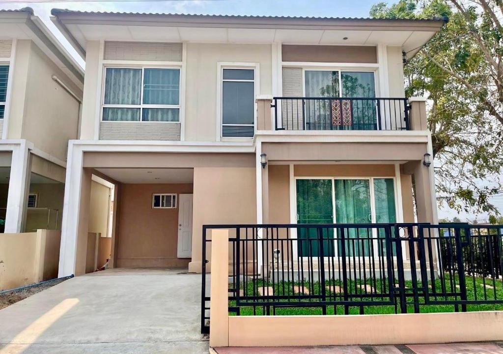 Sala Klang House | House in Nonthaburi close to Bangkok ภัสสรไพรด์ ปิ่นเกล้า วงแหวน บางกรวย นนทบุรี