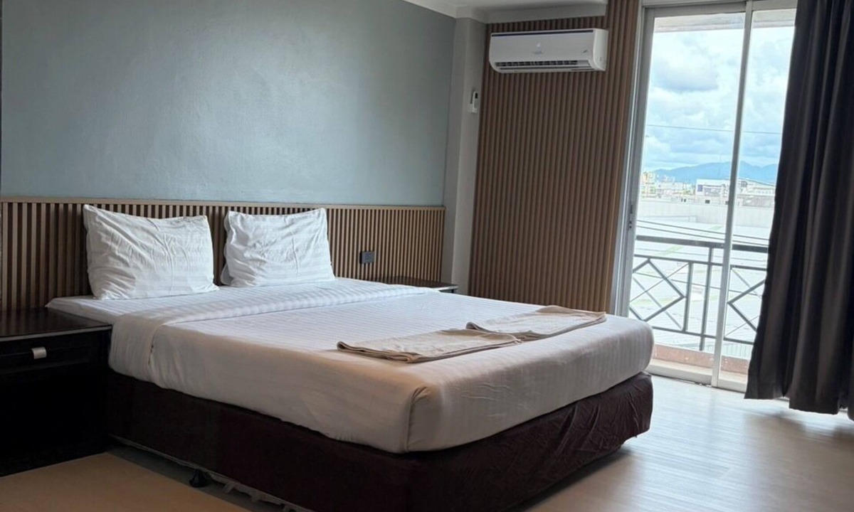 Chonburi Hotel | J & Y Lodge Hotel