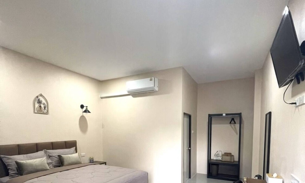 Phunphin Hotel | JJ HOME RESORT
