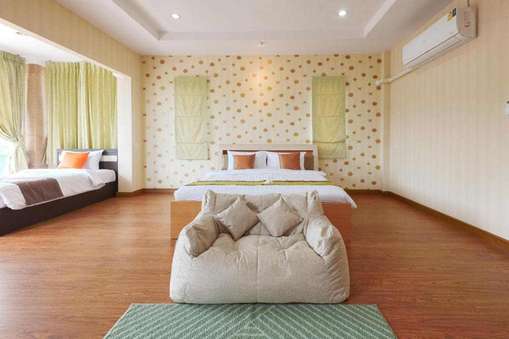 Pak Nam House | June Pool Villa
