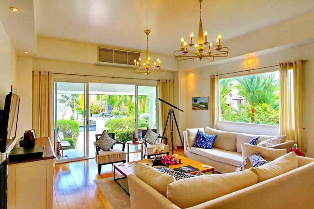 Ko Chang House | Koh Chang Beach Front 5 BR w Pool