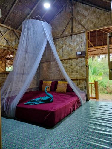 Ko Mook Ski Chalet | Kohmook Money RUEAN PHAI