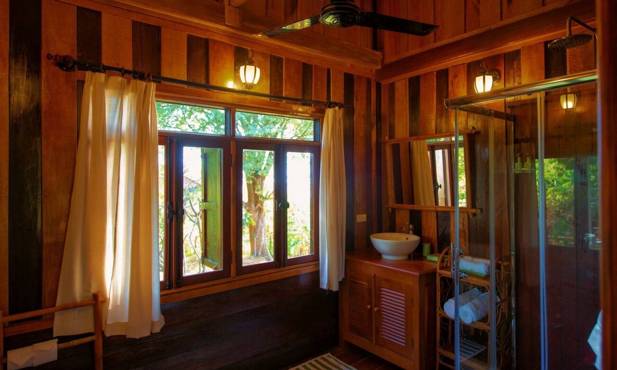 Pathouphone Hotel | La Folie Lodge
