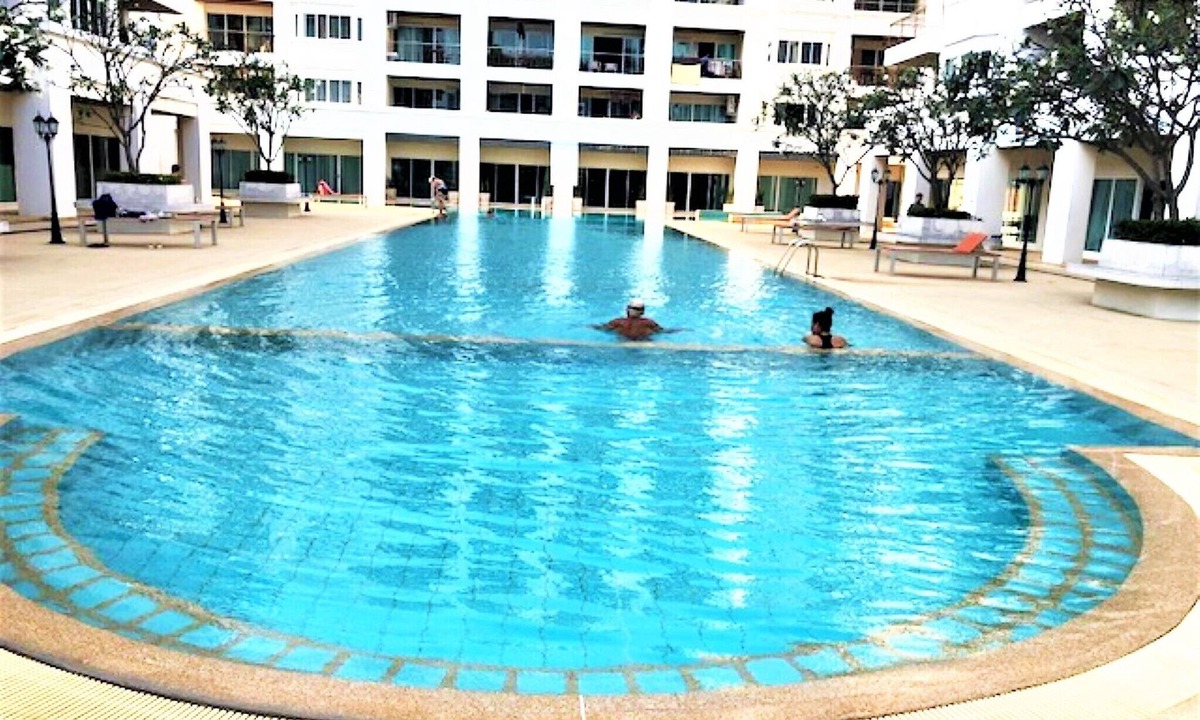 South Pattaya Condo | Large Studio with Balcony - TW Platinum Suites, Jomtien