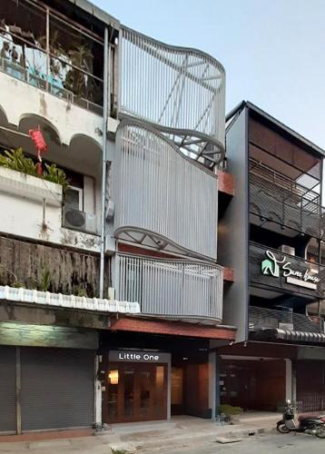 Wieng Hostel | Little One