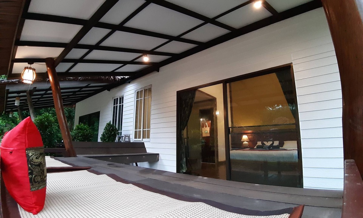 Nuea Khlong Hotel | Little Rock Kohjum Resort