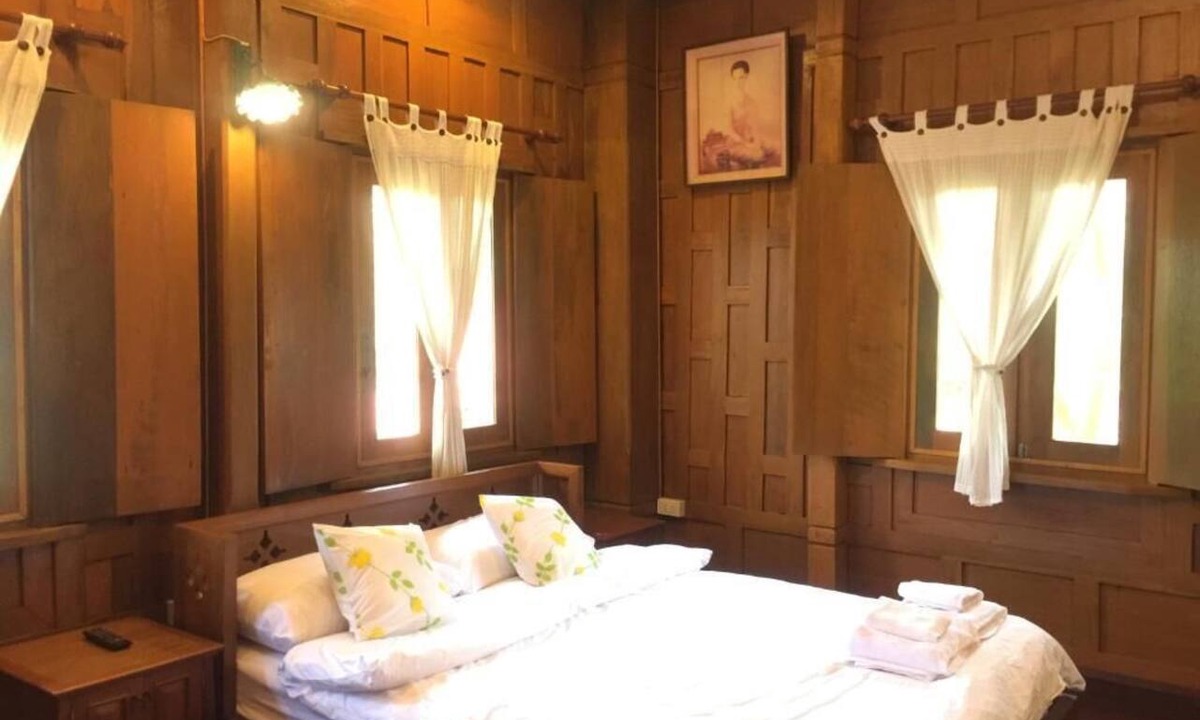 Bang Pa-in Hotel | Luang Chumni Village