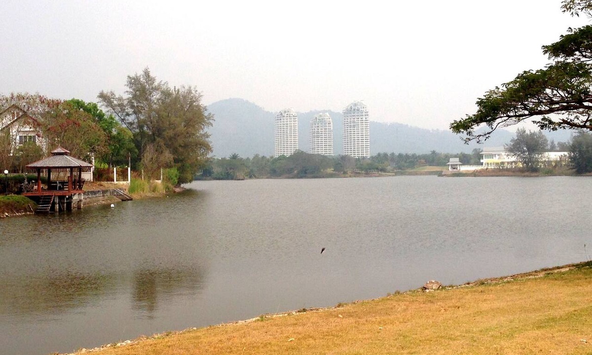 Si Racha Condo | Luxurious 2 Bedroom Condominium On a 4 Star Golf Course