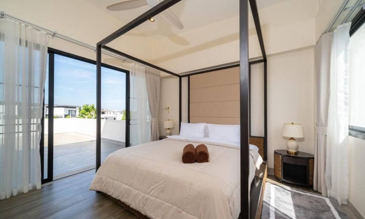 Laguna Villa | Luxury 5 bed Laguna Park no pool
