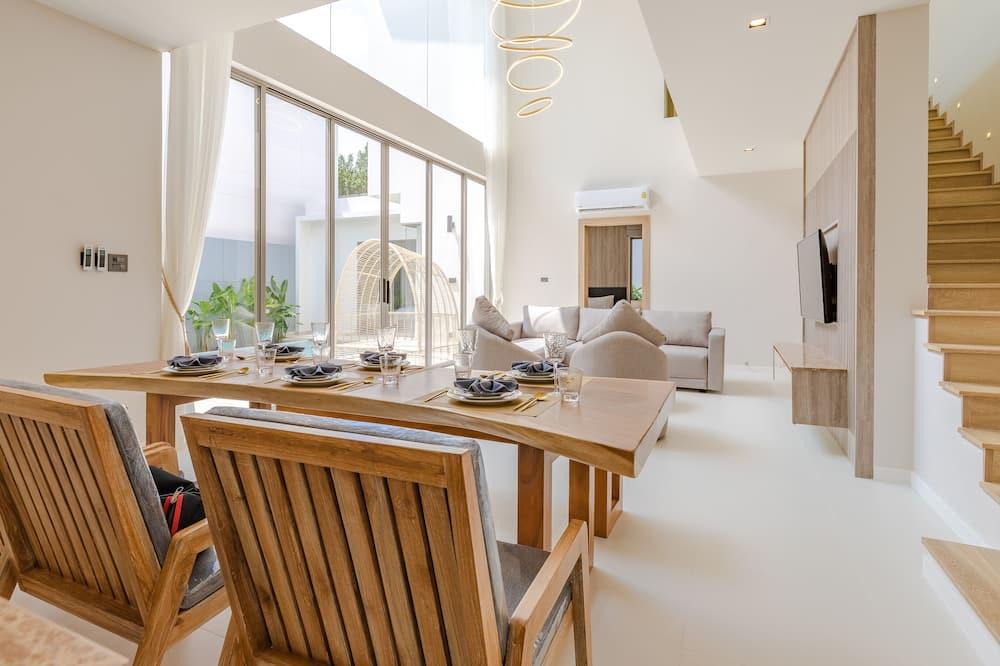 Choeng Thale Villa | Luxury pool villa - 5 bedrooms, parking, and pool