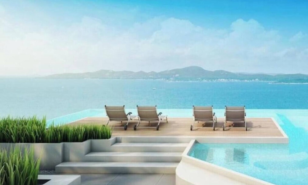 Pratumnak Hill Apartment | Luxury Stay - Great Location & Sea View Room
