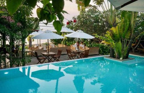 Krong Kaeb Resort | Mealea Resort