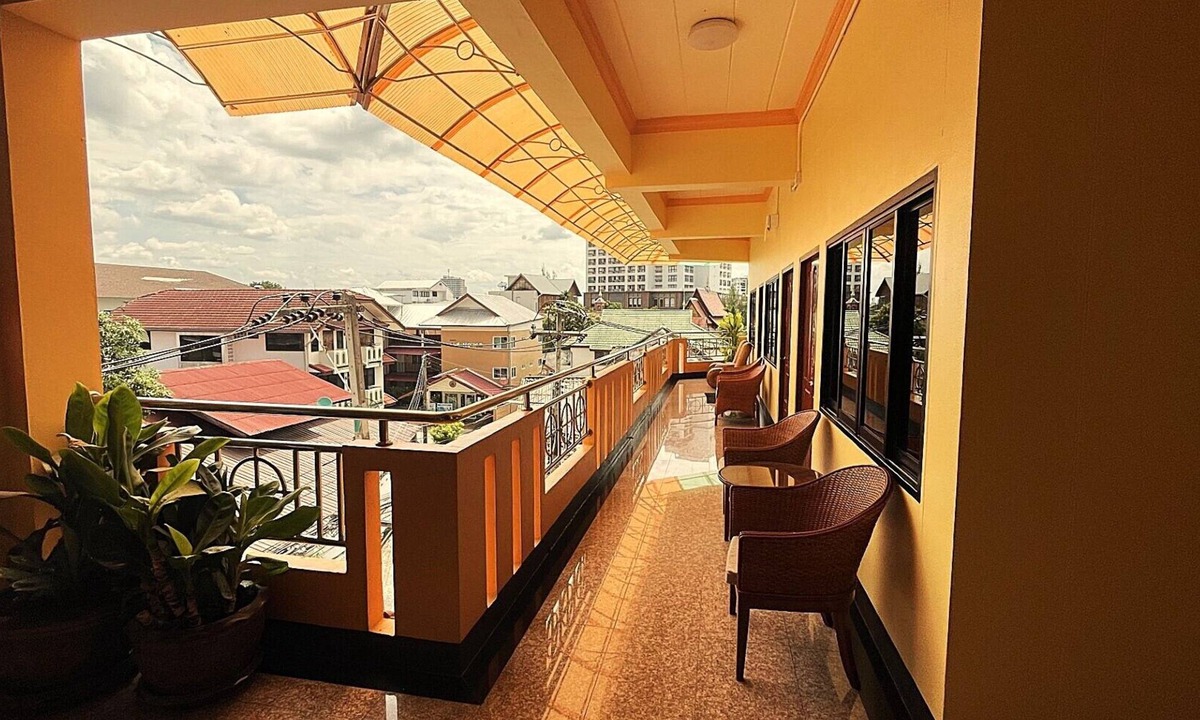Sri Phum Hotel | Mini Cost Apartment & Guesthouse
