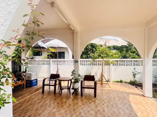 San Sai House | Minimal Cozy-House Bamboo gate Pets Friendly Chiangmai