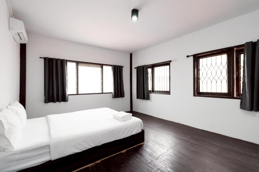 Wat Bowon Niwet Apartment | Mitr Inn Khaosan - มิตร อินน์ ตรอกข้าวสาร