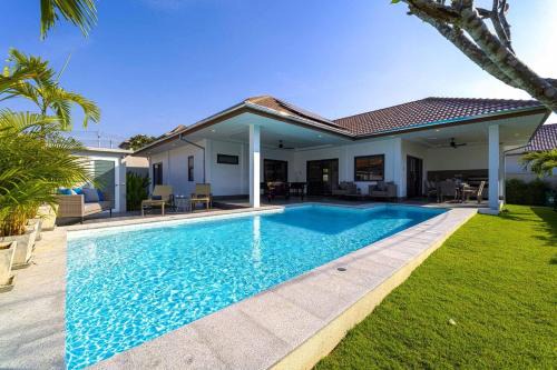 Hua Hin Villa | Modern 3 Bedroom Private Pool Villa ML7