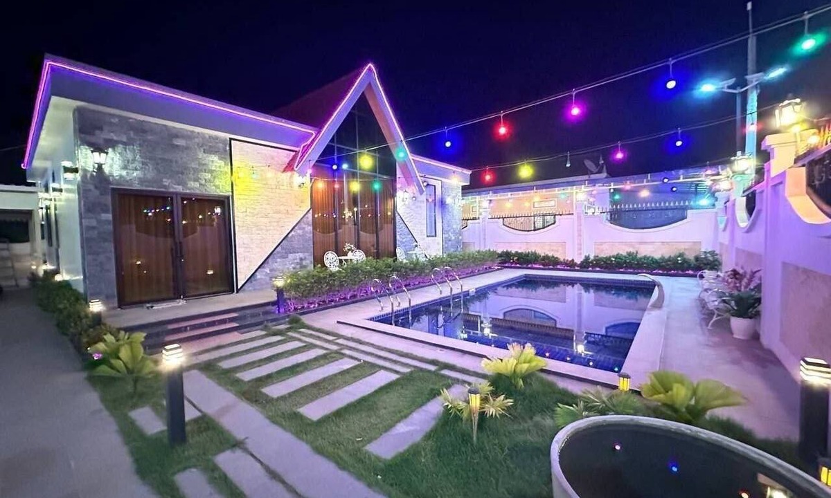 Kampot House | Modern private villa in Kampot for 10 people