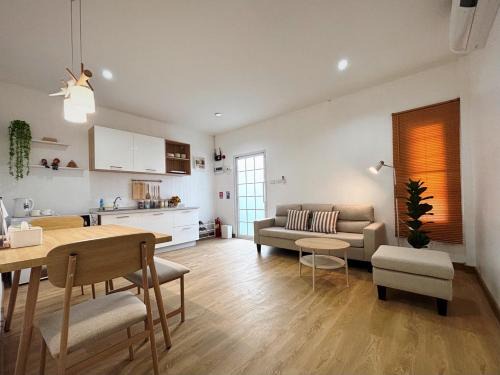 Nong Pa Khrang Villa | Muji house Chiangmai 02