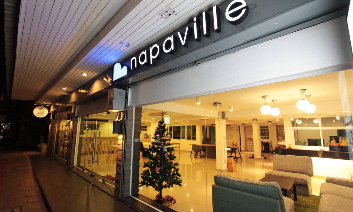 Ratchadaphisek Hotel | Napaville Huai Khwang