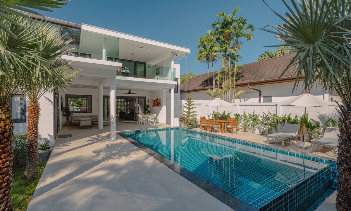 Ban Saiyuan Villa | New Pool Villa 7 bedrooms near Naiharn beach and Rawai beach