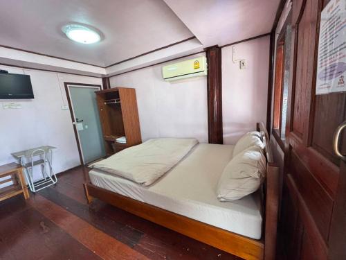 Khao Suan Kwang Ski Chalet | Newhome RESORT