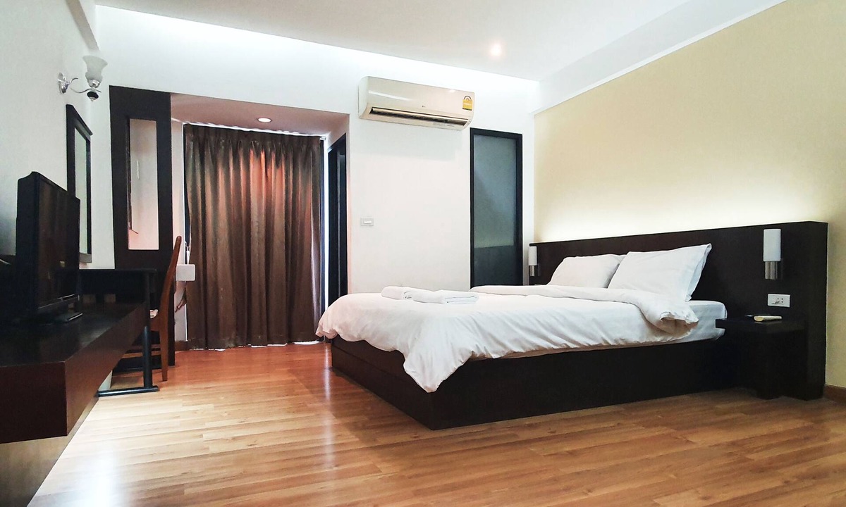 Lak Si Hotel | Next Bird Suite