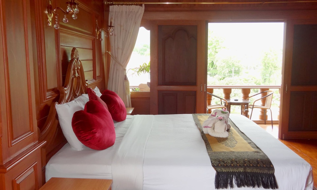 Chong Kham Hotel | Ngamta Hotel