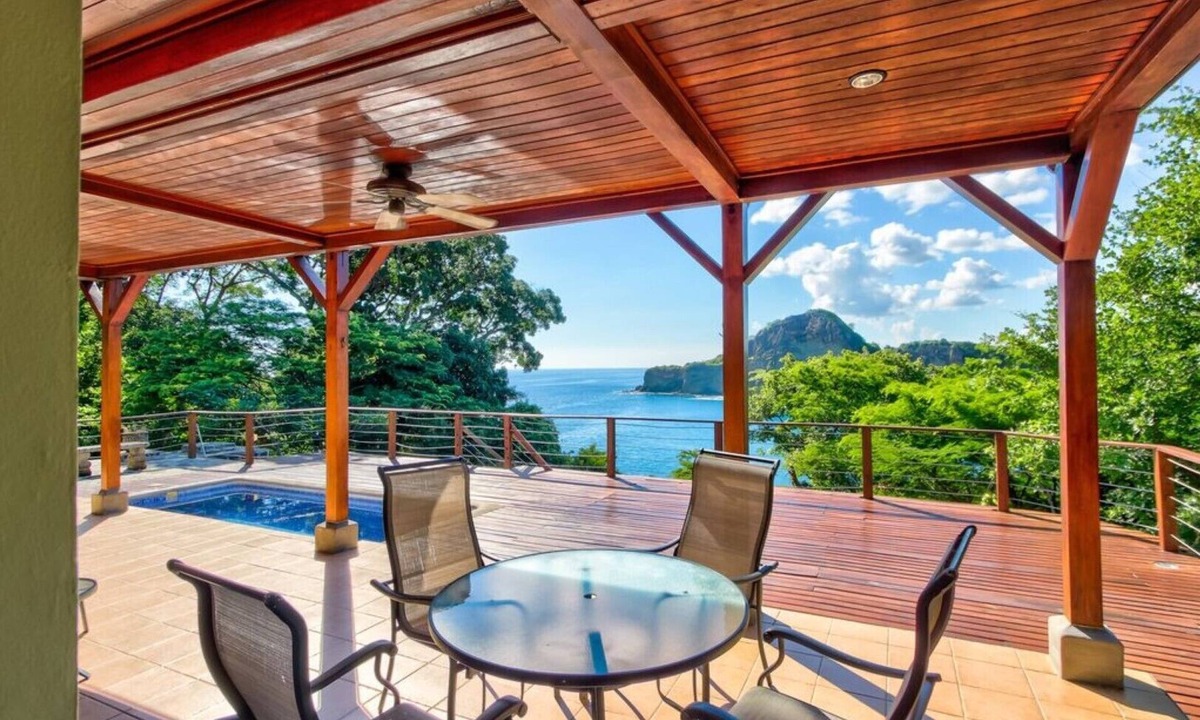 La Vista House | Oceanfront treehouse home w/ private pool, deck, near beach
