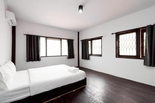 Wat Bowon Niwet Apartment | Oh my nap khaosan - ถนนตะนาว