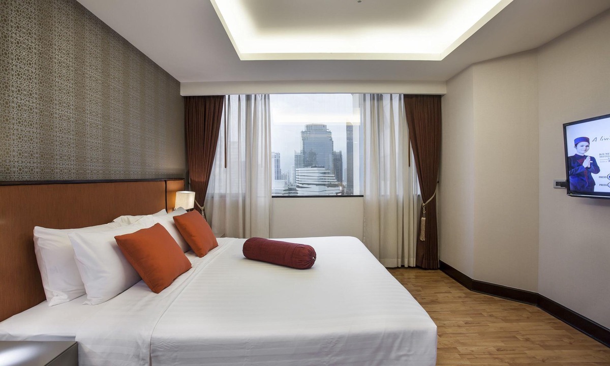 Bangkok Central Business District Apartment | One Bedroom Suite in heart of the city (A105)
