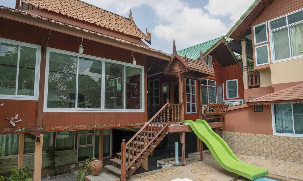 Bang Len Hotel | OYO 402 Raknatee Resort