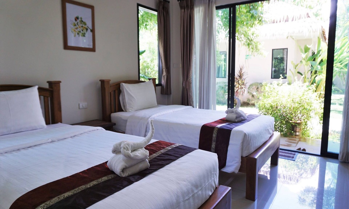 Khuang Pao Hotel | Papa's Home and Rabbit cafe