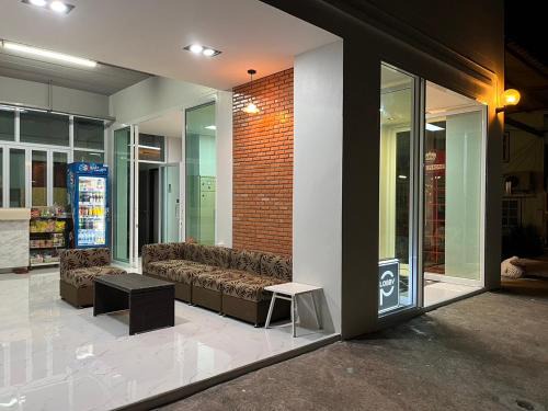 Talat Hotel | Papangkorn House