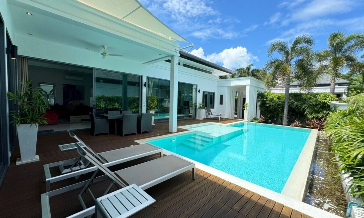 Chalong Villa | Peaceful 2 BR Pool Villa in Rawai