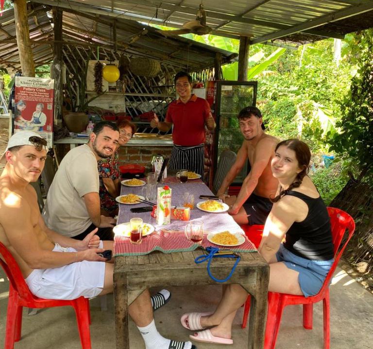 Puok House | Phonluer Angkor Homestay SiemReap - Local Vibe