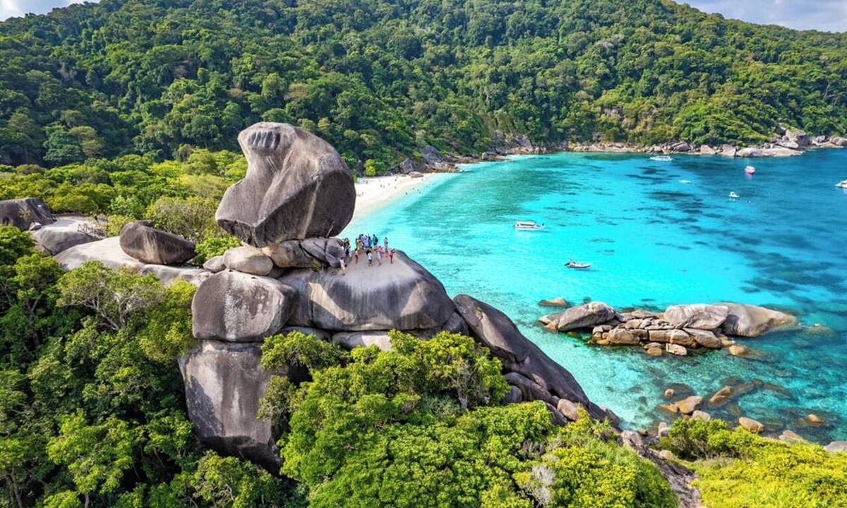 Pa Klok Boat Rental | Phuket Sun and Beach Sailing Extravaganza