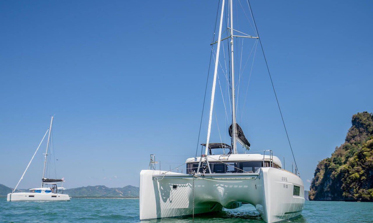 Pa Klok Boat Rental | Phuket Sun and Beach Sailing Extravaganza